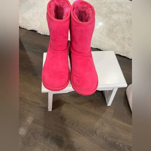 UGG Kids' Classic I Fashion Boot, Raspberry Sorbet, 6 Big - Picture 1 of 7